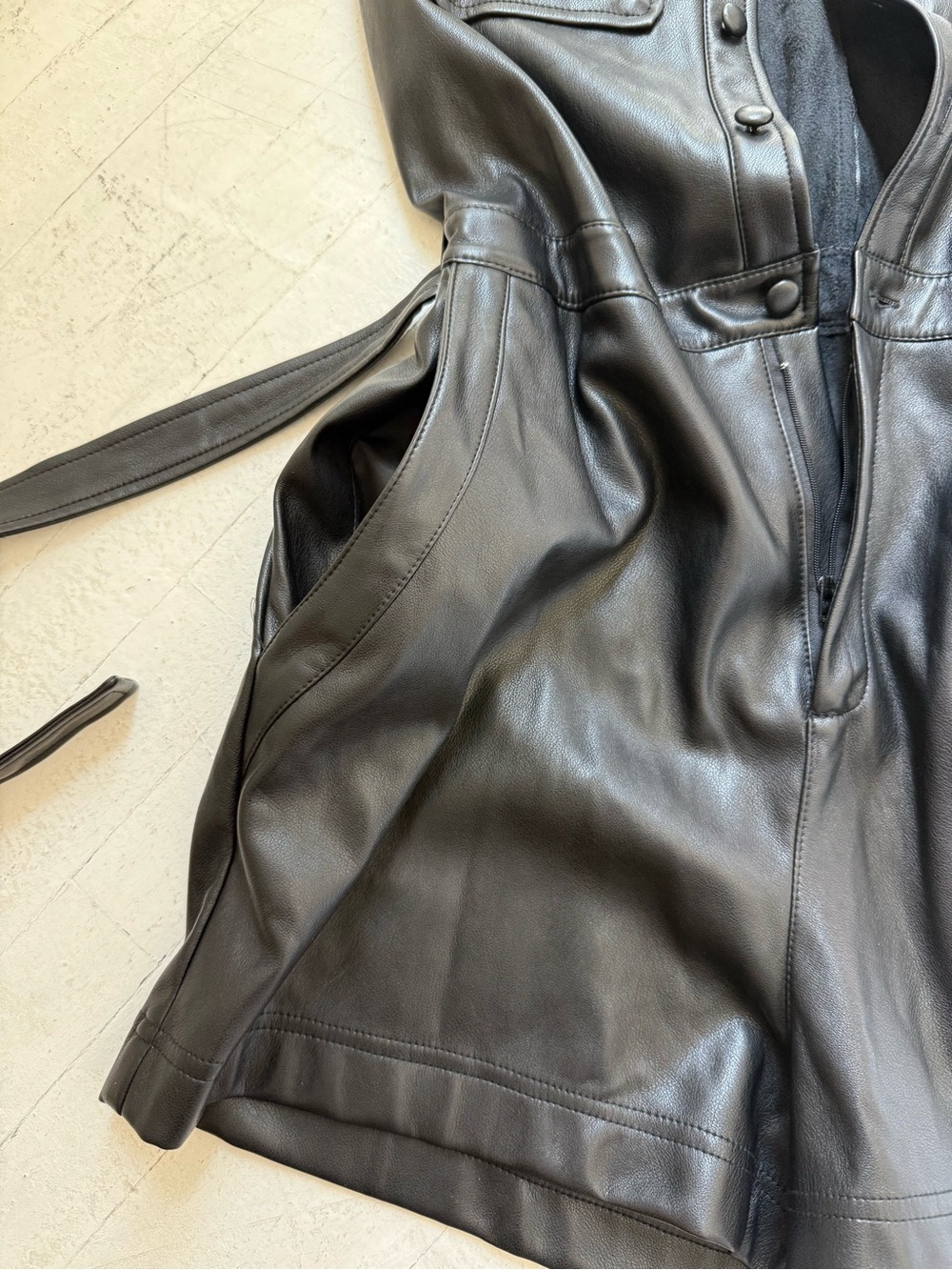7 For All Mankind | Women’s Black Faux Leather Romer with Belt